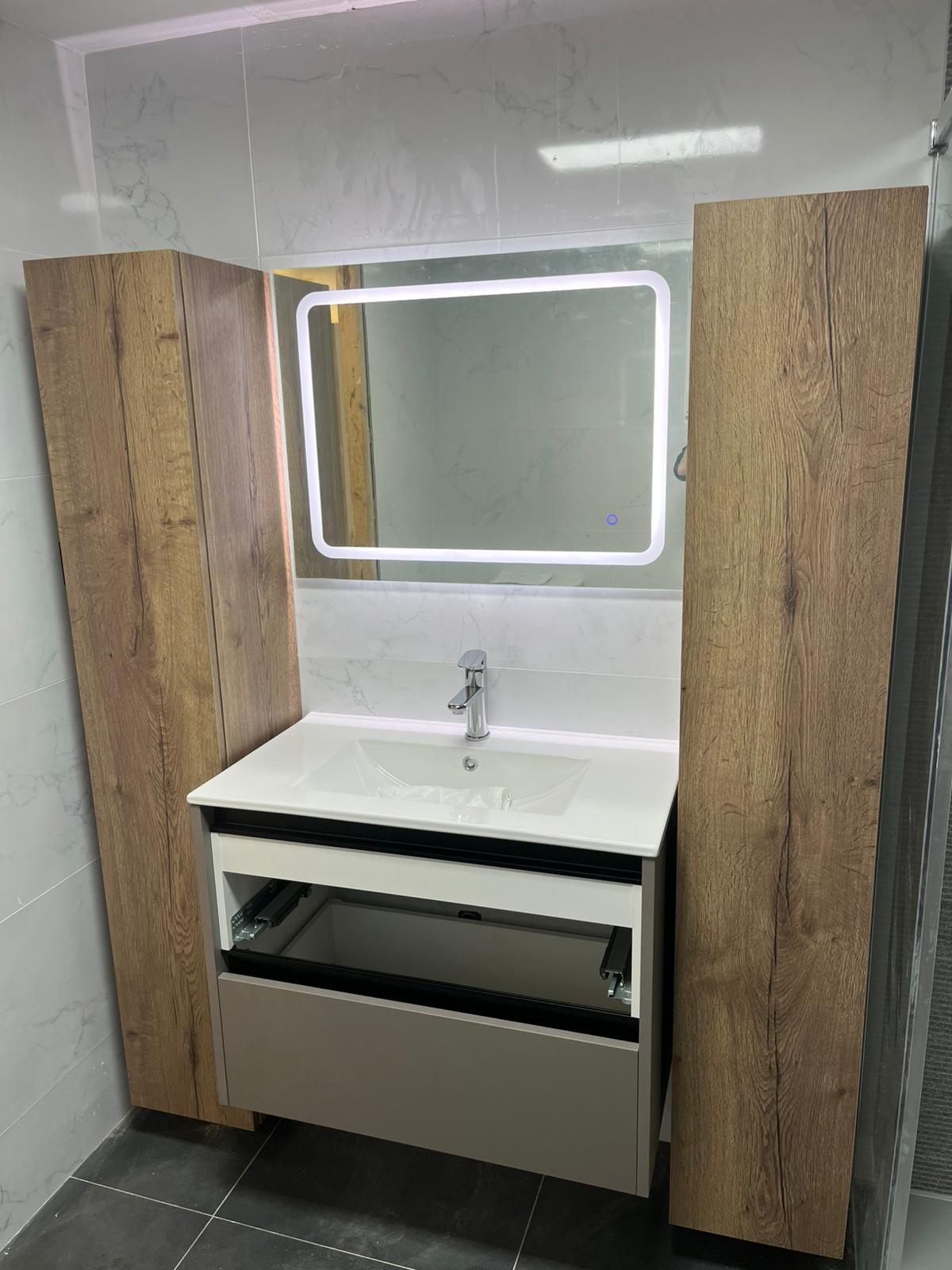 Baño de lujo moderno